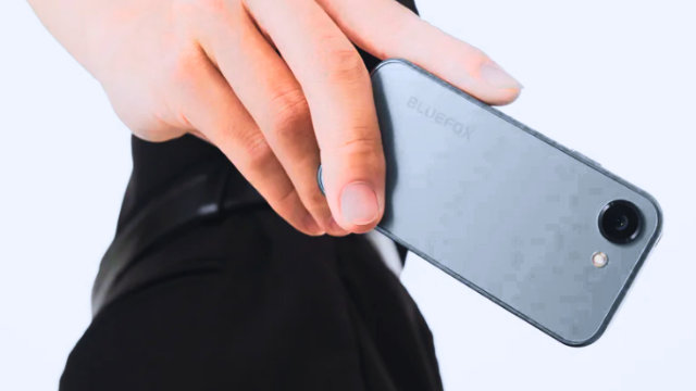 Bluefox NX1 - Battery and charging